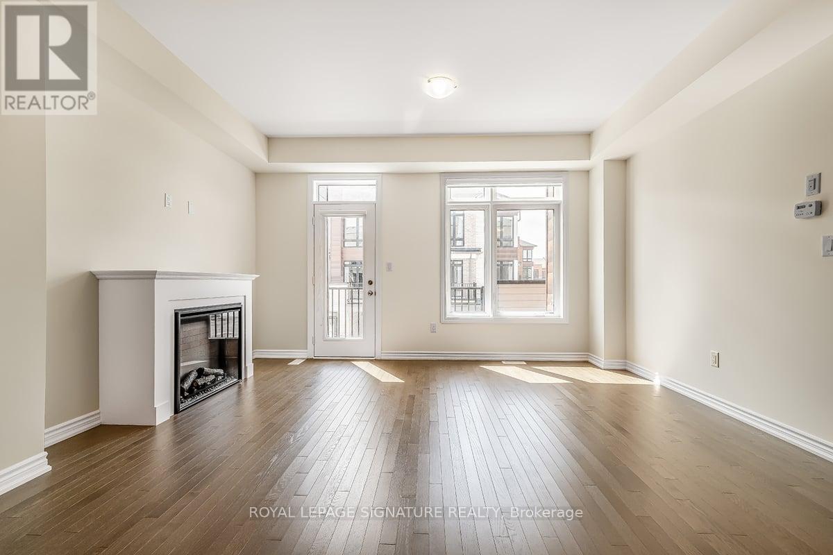 19 Gunton Street, Aurora, Ontario  L4G 4A9 - Photo 4 - N12677956