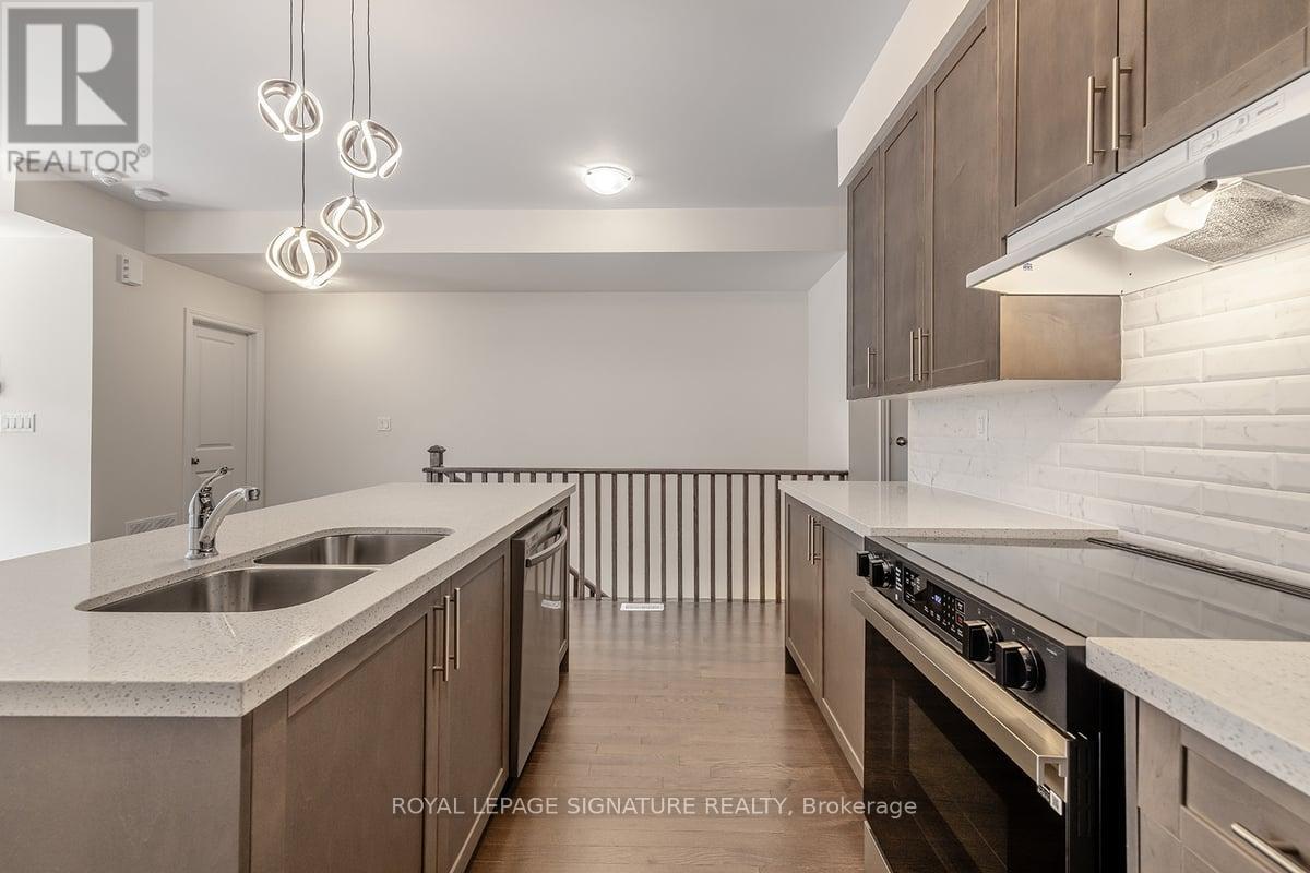 19 Gunton Street, Aurora, Ontario  L4G 4A9 - Photo 8 - N12677956