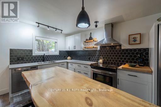 8101 Kings River Road, Ramara, Ontario  L0K 2B0 - Photo 11 - S12677860