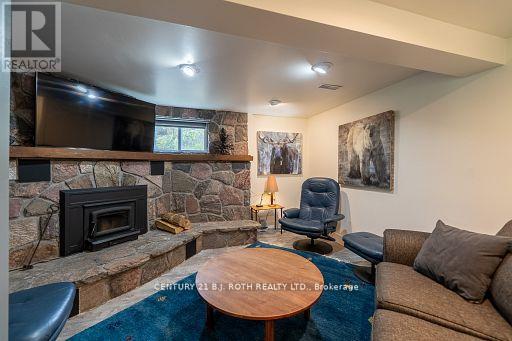 8101 Kings River Road, Ramara, Ontario  L0K 2B0 - Photo 25 - S12677860