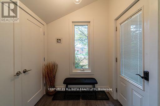 8101 Kings River Road, Ramara, Ontario  L0K 2B0 - Photo 9 - S12677860