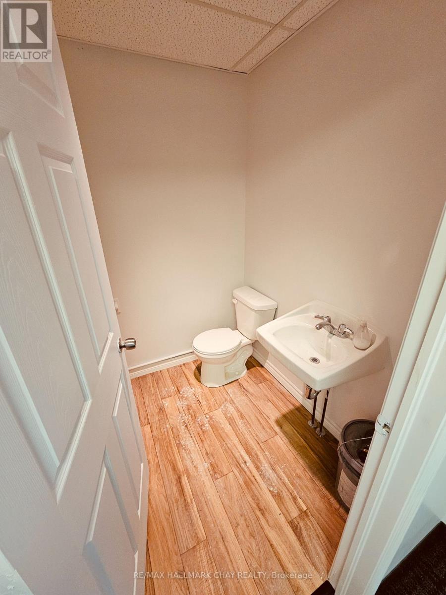 B - 5 Ontario Street, Orillia, Ontario  L3V 0T7 - Photo 8 - S12677916