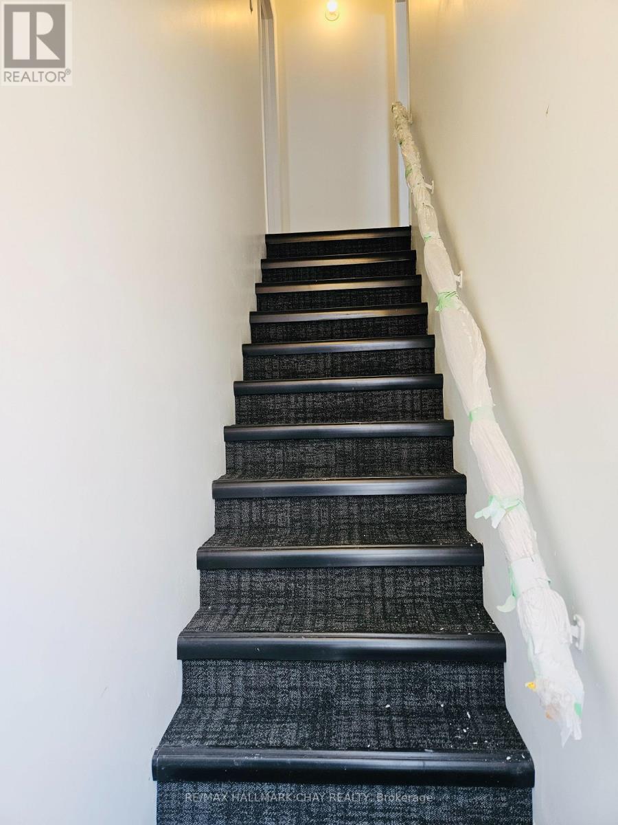 B - 5 Ontario Street, Orillia, Ontario  L3V 0T7 - Photo 9 - S12677916