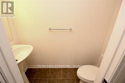 603 Attenborough Trail, Milton, Ontario  L9T 8R2 - Photo 3 - W12677822