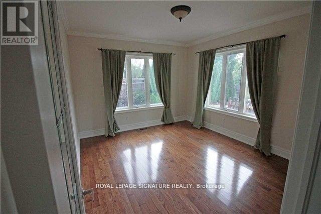 534 Golfview Court, Oakville, Ontario  L6M 3W6 - Photo 3 - W12677858