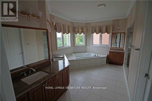 534 Golfview Court, Oakville, Ontario  L6M 3W6 - Photo 6 - W12677858