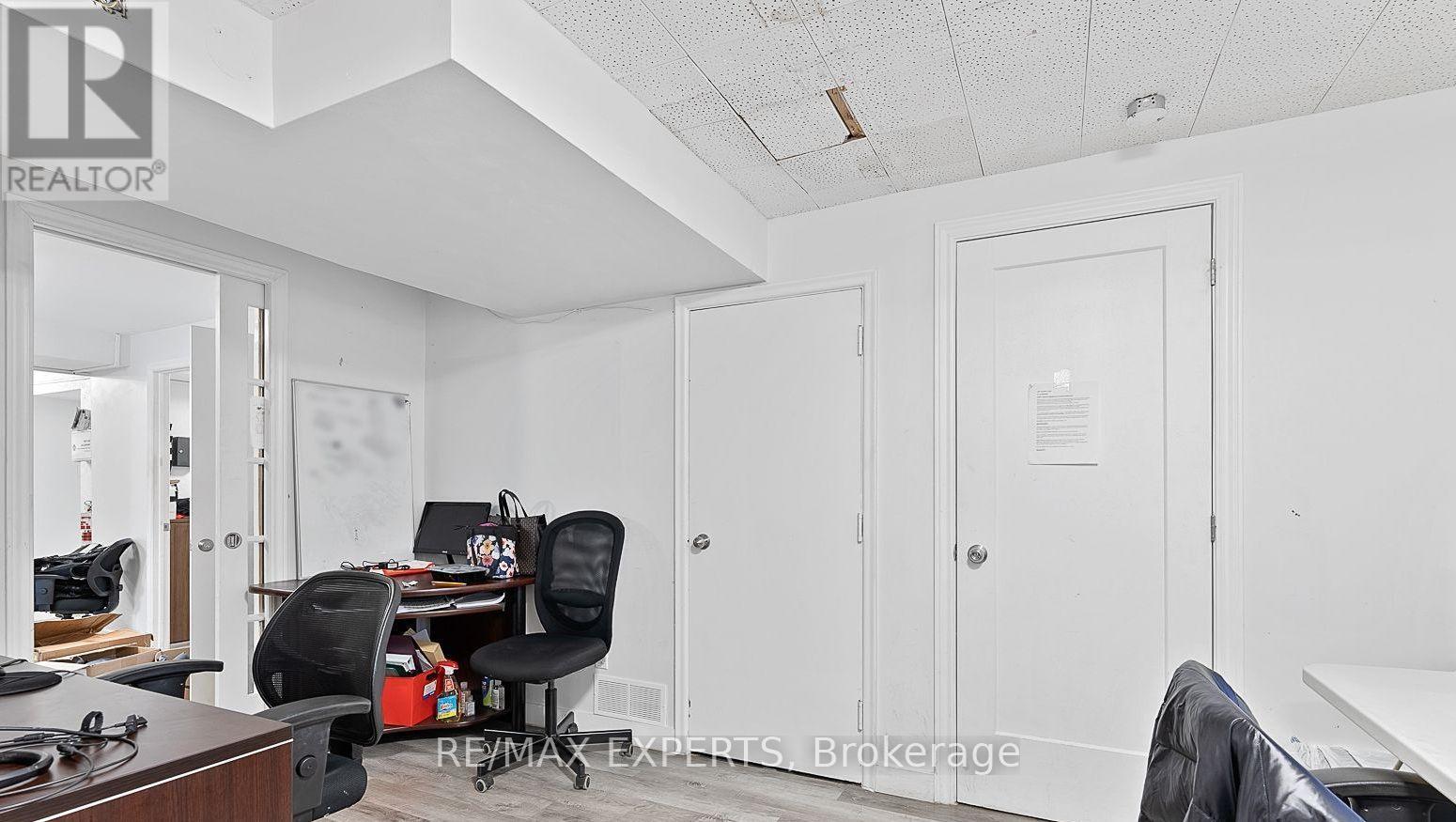 100 - 20 Stavebank Road, Mississauga, Ontario  L5G 2T4 - Photo 7 - W12677882
