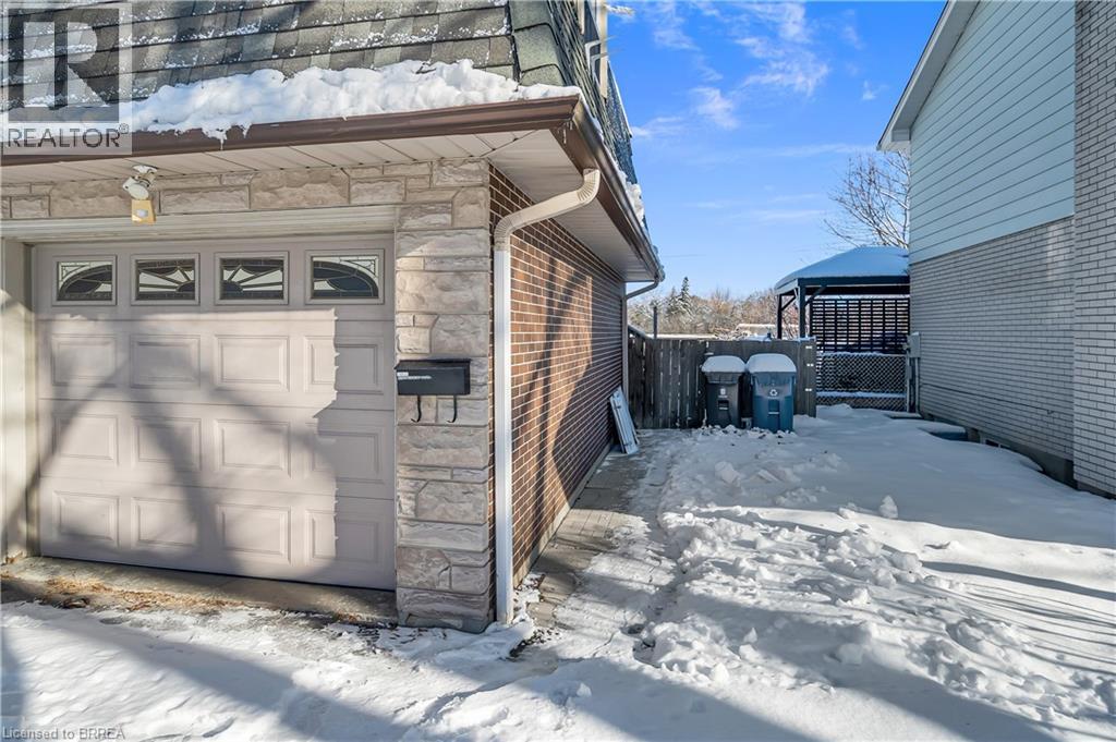 61 Vanier Drive, Guelph, Ontario  N1G 2K9 - Photo 4 - 40797014