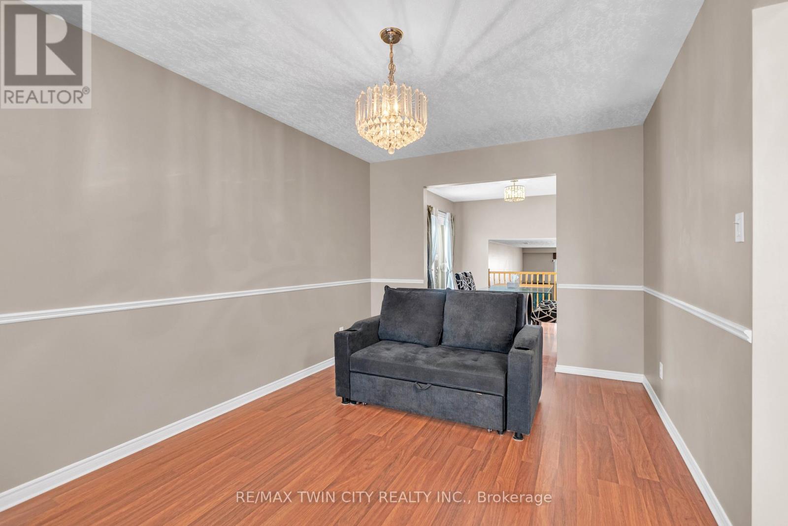 28 Ridgeway Crescent, Kitchener, Ontario  N2E 3M3 - Photo 6 - X12677856