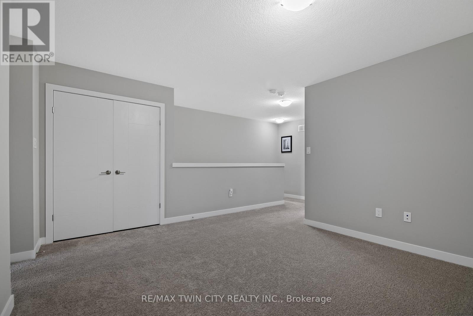 939 Robert Ferrie Drive, Kitchener, Ontario  N2R 1P2 - Photo 26 - X12677930