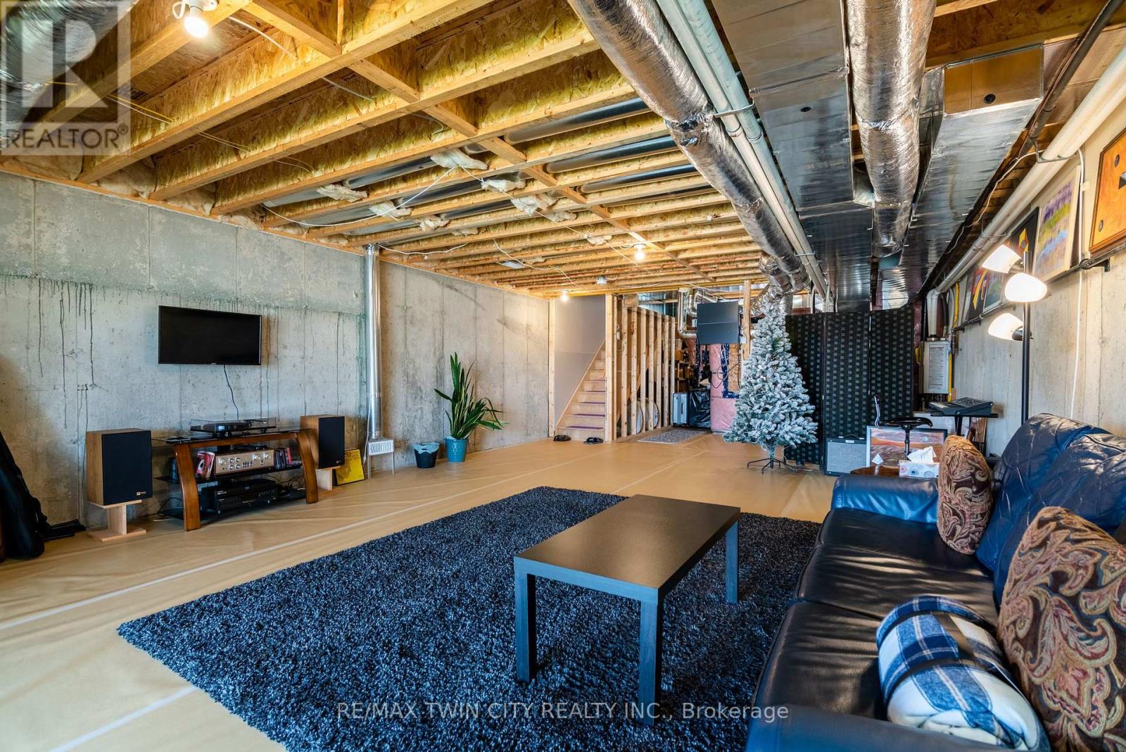 939 Robert Ferrie Drive, Kitchener, Ontario  N2R 1P2 - Photo 32 - X12677930