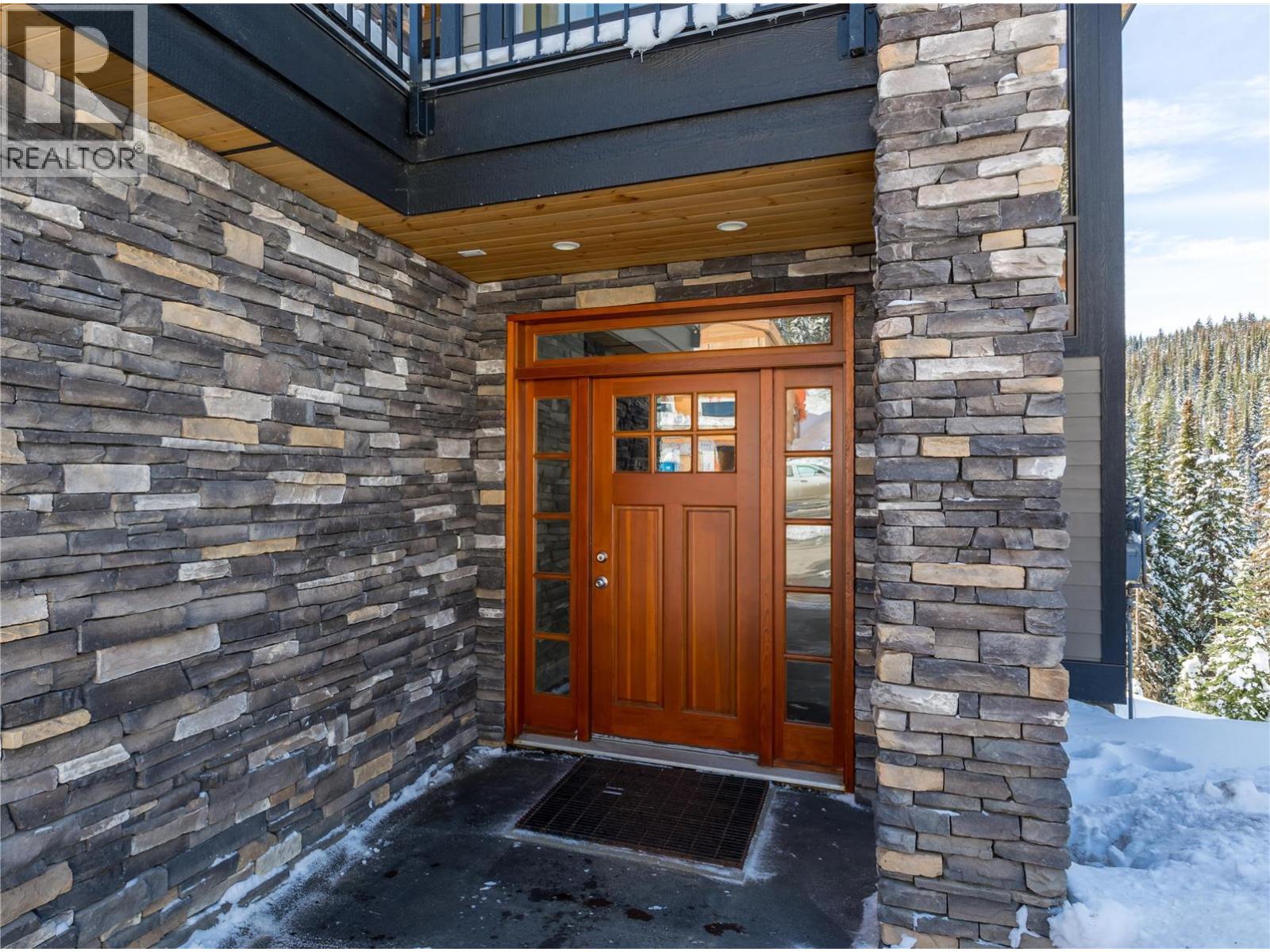 9966 Purcell Drive, Silver Star, British Columbia  V1B 0S1 - Photo 3 - 10372287