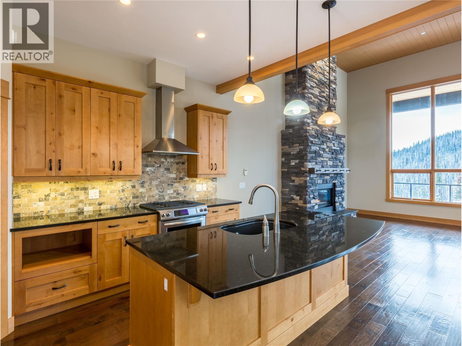 9966 Purcell Drive, Silver Star, British Columbia  V1B 0S1 - Photo 6 - 10372287