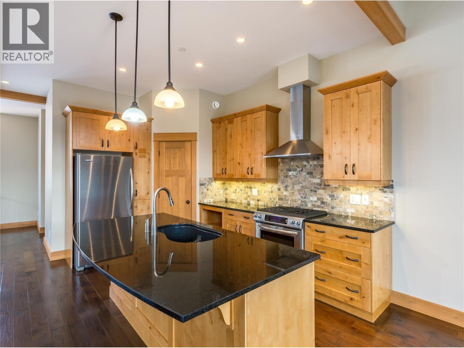 9966 Purcell Drive, Silver Star, British Columbia  V1B 0S1 - Photo 7 - 10372287