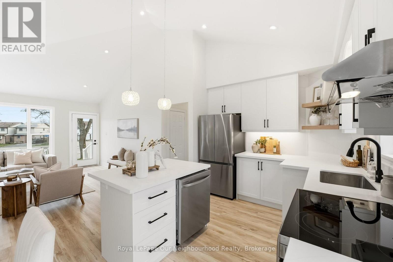 1346 Scugog Avenue, Oshawa, Ontario  L1J 1J7 - Photo 4 - E12678134