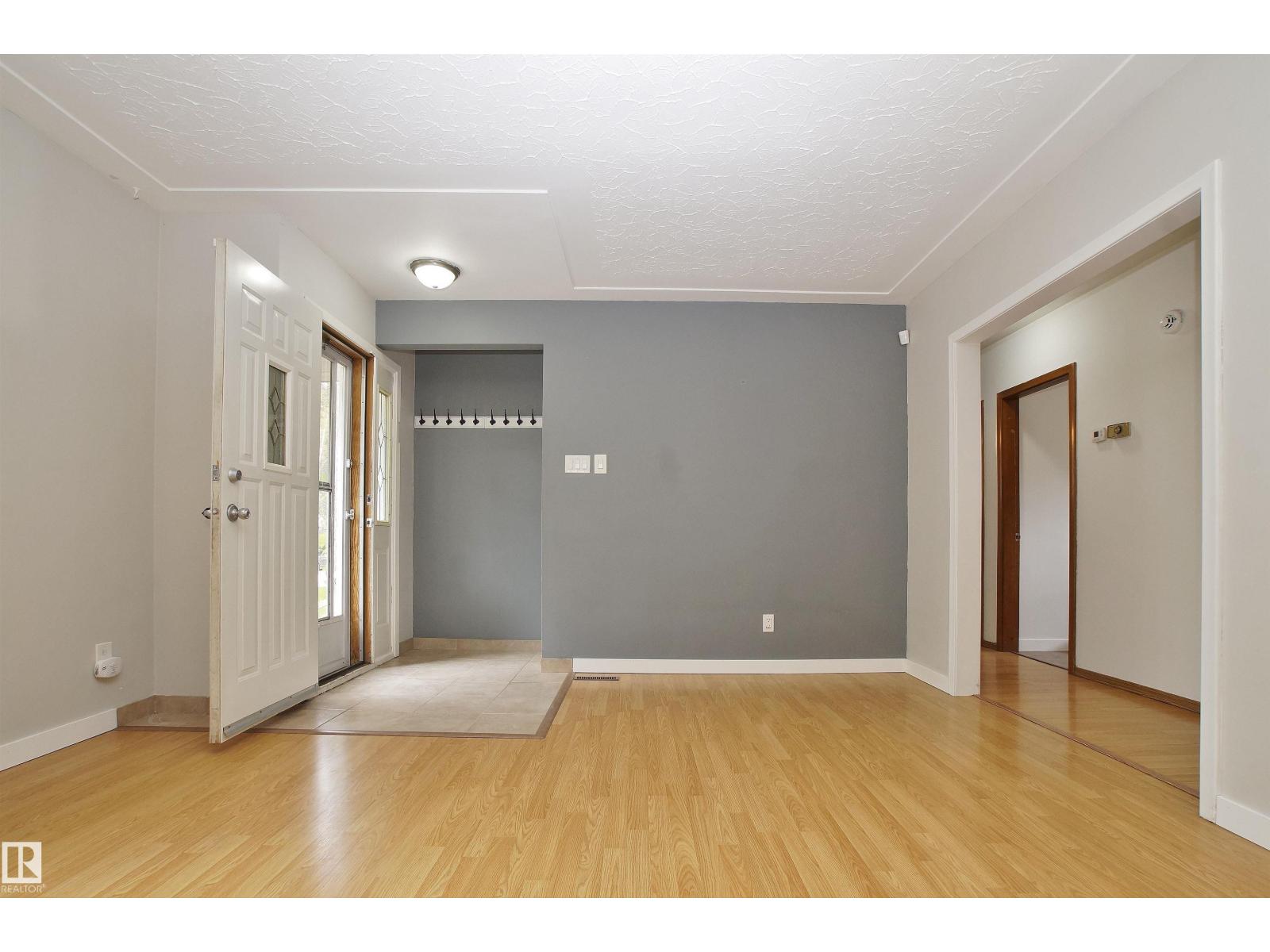 12415 80 St Nw, Edmonton, Alberta  T5B 2P8 - Photo 4 - E4461135