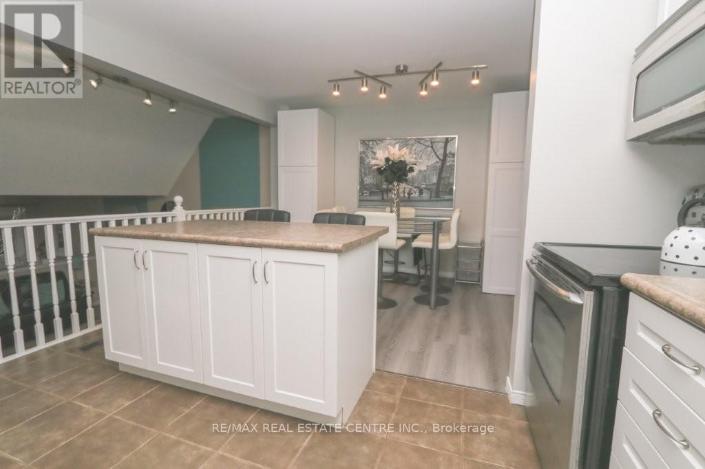 15 Gees Way, Cambridge, Ontario  N3C 4M5 - Photo 8 - X12678014