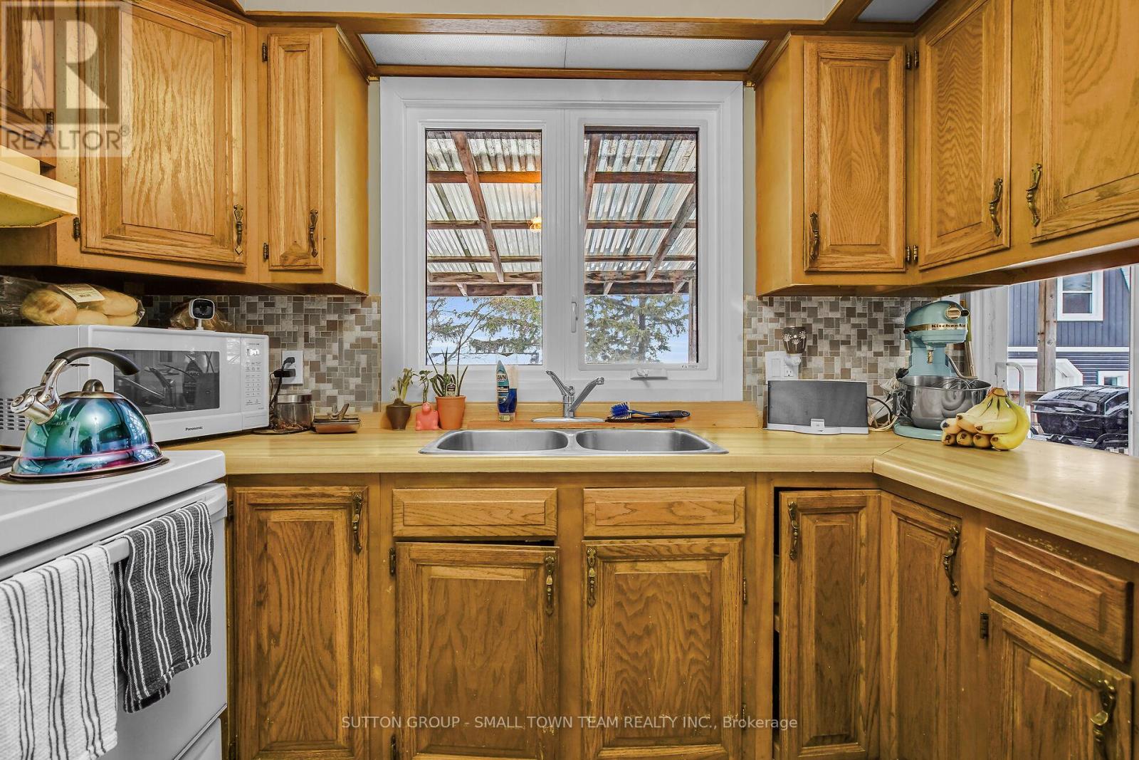 69897 Goshen Line, South Huron, Ontario  N0M 1M0 - Photo 10 - X12678090