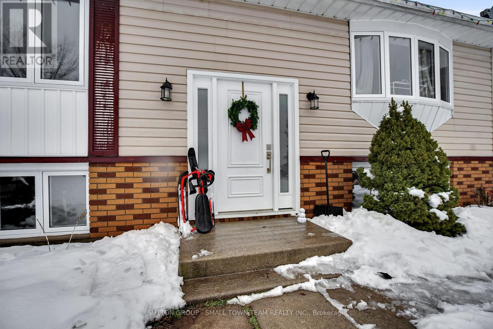 69897 Goshen Line, South Huron, Ontario  N0M 1M0 - Photo 4 - X12678090