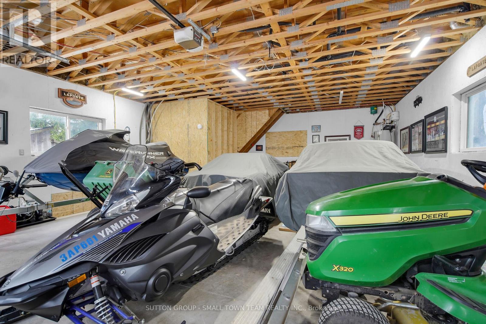 69897 Goshen Line, South Huron, Ontario  N0M 1M0 - Photo 42 - X12678090