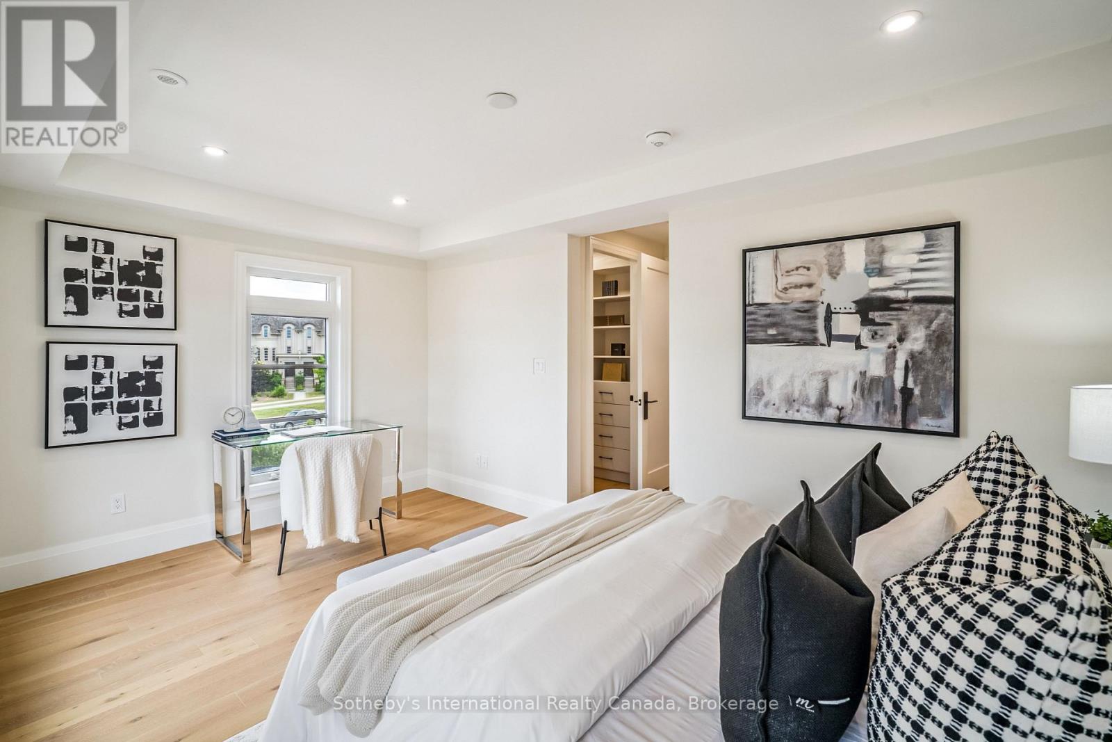 249 Rebecca Street, Oakville, Ontario  L6K 2W4 - Photo 26 - W12678100