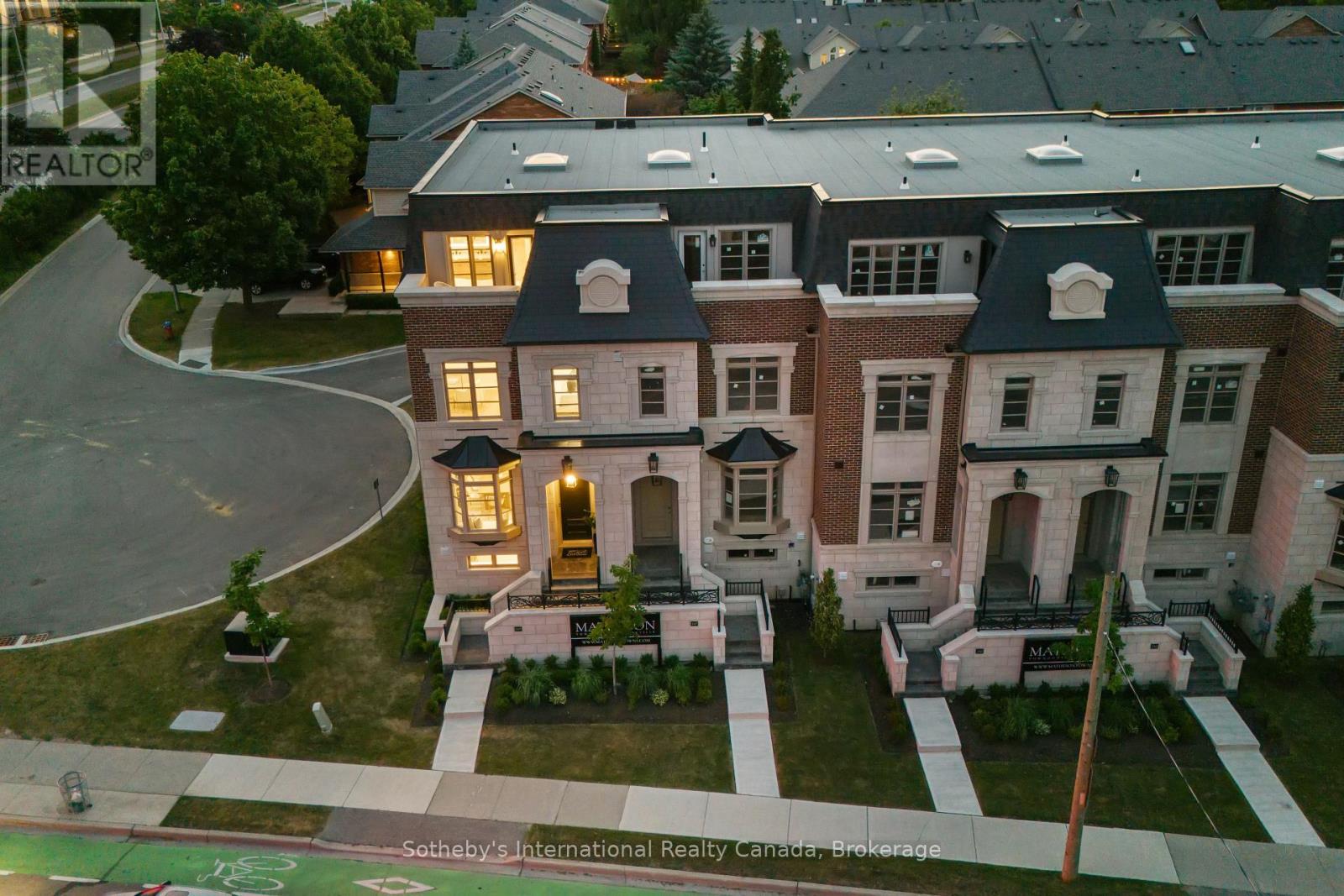 249 Rebecca Street, Oakville, Ontario  L6K 2W4 - Photo 43 - W12678100