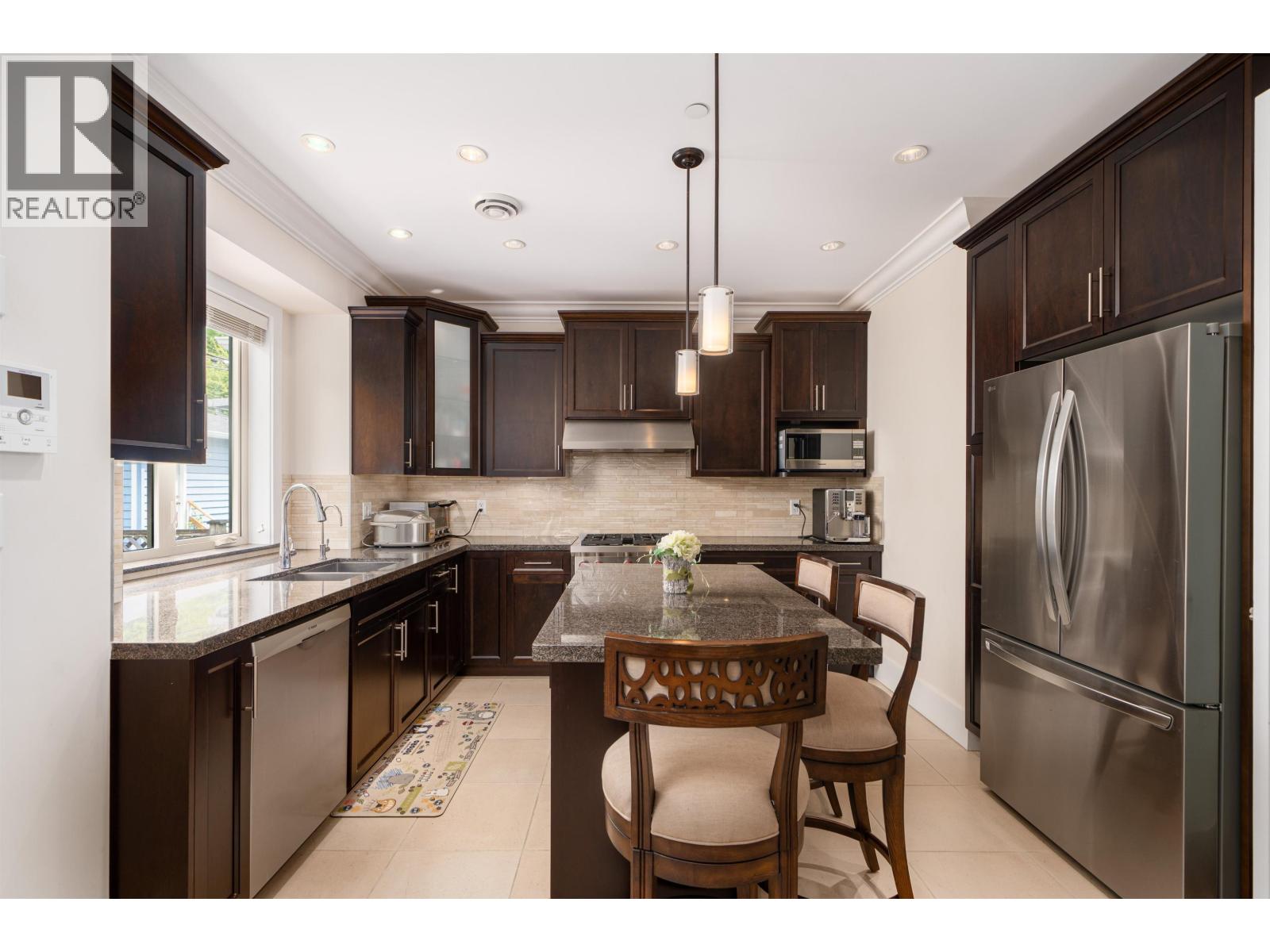 1683 W 64th Avenue, Vancouver, British Columbia  V6P 2P2 - Photo 7 - R3077372