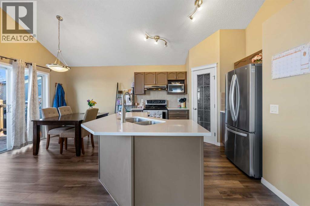 8 Copperfield Manor Se, Calgary, Alberta  T2Z 4R7 - Photo 6 - A2277282