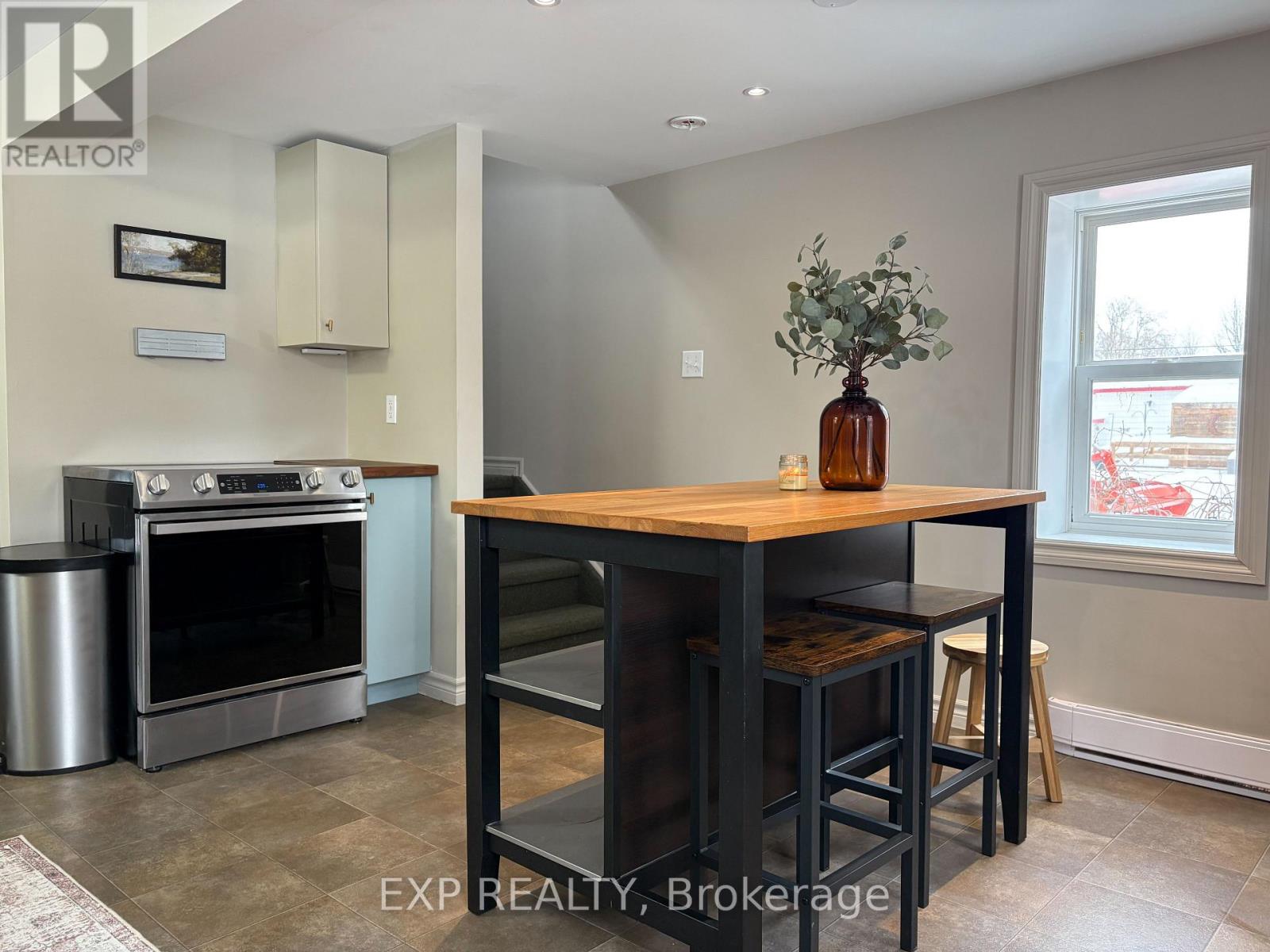 138 Blake Street, Renfrew, Ontario  K7V 2L2 - Photo 5 - X12678180