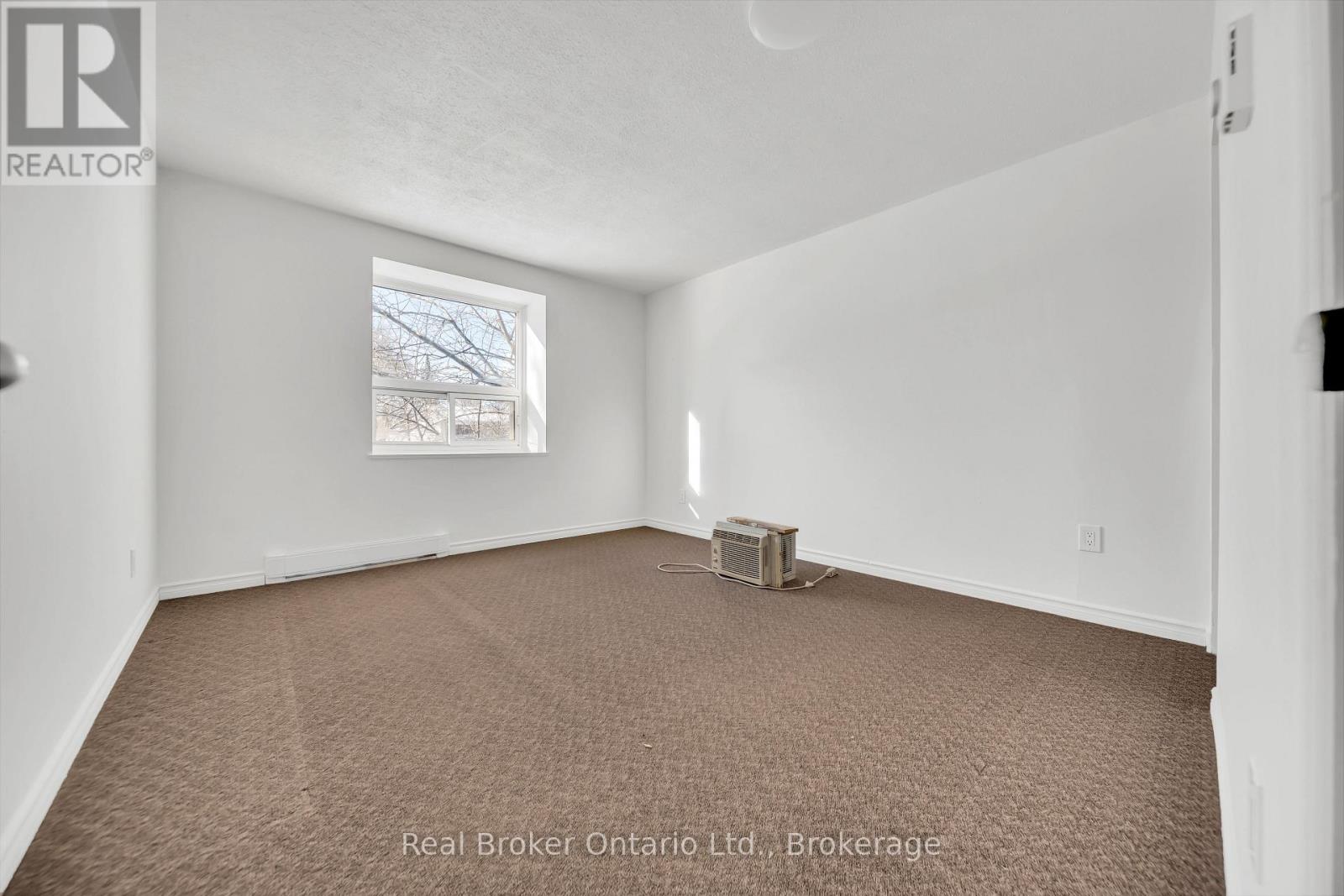 61 Vanier Drive, Guelph (Dovercliffe Park/old University), Ontario  N1G 2K9 - Photo 16 - X12678170