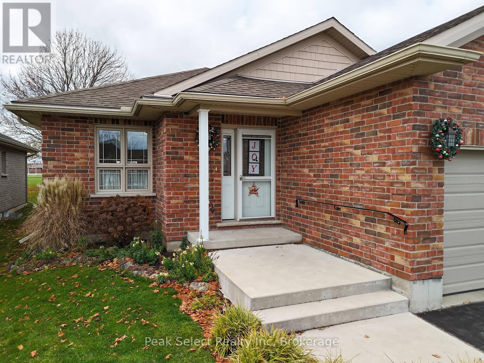 34 Homefield Court, St. Marys, Ontario  N4X 0A4 - Photo 4 - X12577662