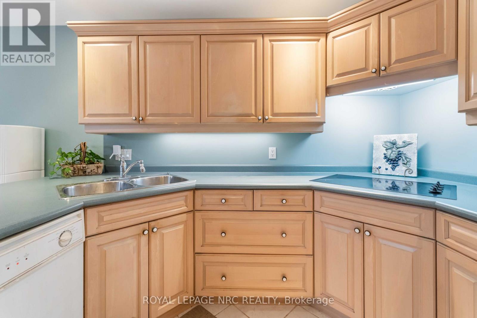 5985 Mountaingate Drive, Niagara Falls, Ontario  L2J 4H9 - Photo 20 - X12678028