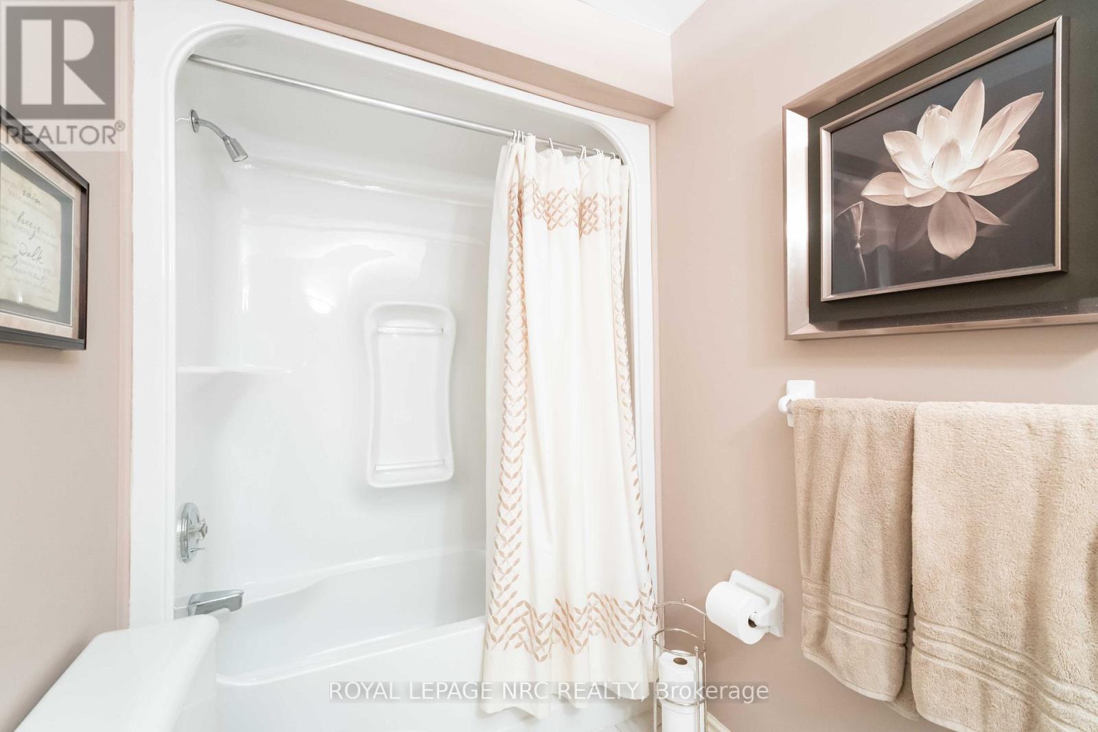 5985 Mountaingate Drive, Niagara Falls, Ontario  L2J 4H9 - Photo 31 - X12678028