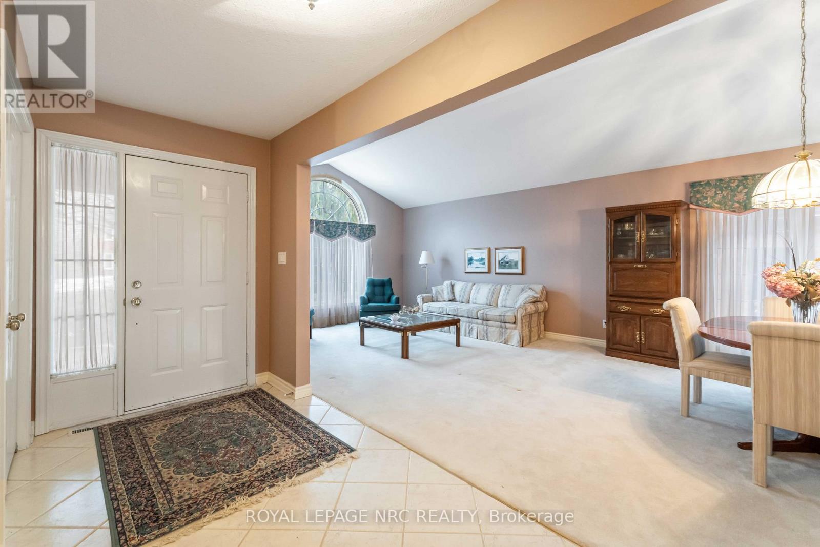 5985 Mountaingate Drive, Niagara Falls, Ontario  L2J 4H9 - Photo 6 - X12678028