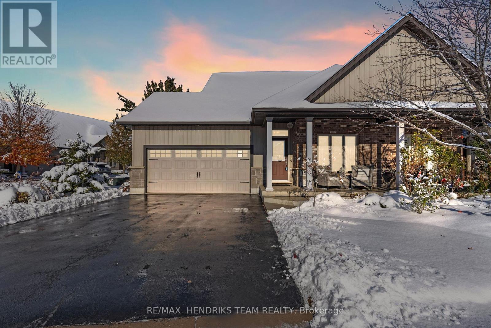 19 - 9440 Eagle Ridge Drive, Niagara Falls, Ontario  L2H 0G3 - Photo 1 - X12678034