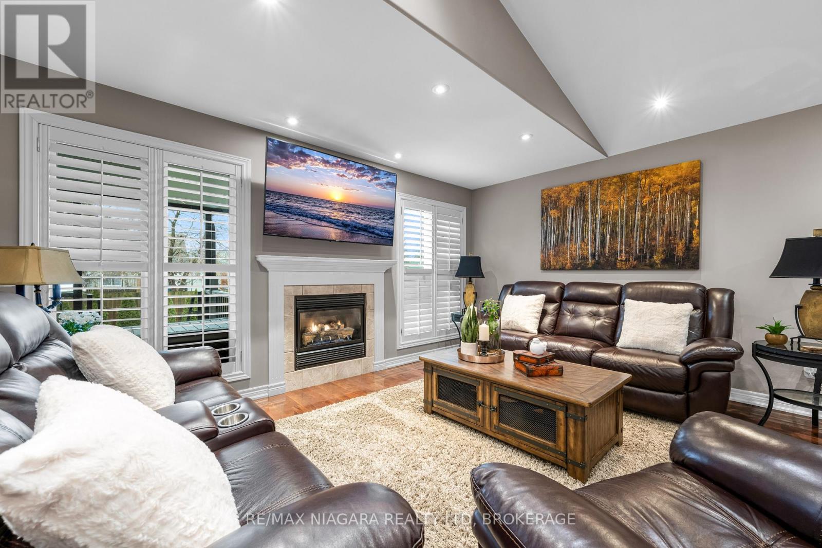 30 Ball Avenue E, St. Catharines, Ontario  L2T 1B5 - Photo 10 - X12678086