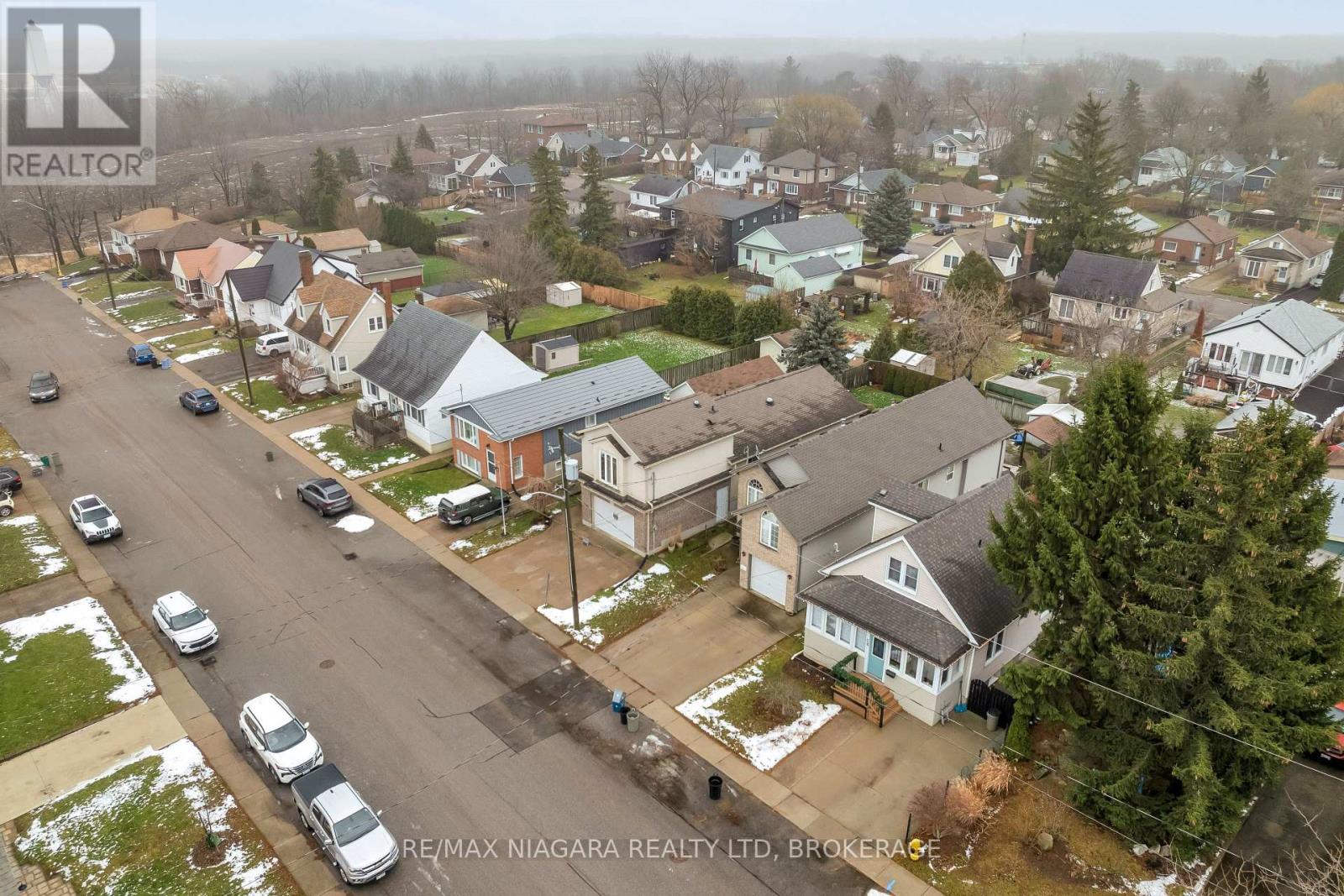 30 Ball Avenue E, St. Catharines, Ontario  L2T 1B5 - Photo 41 - X12678086