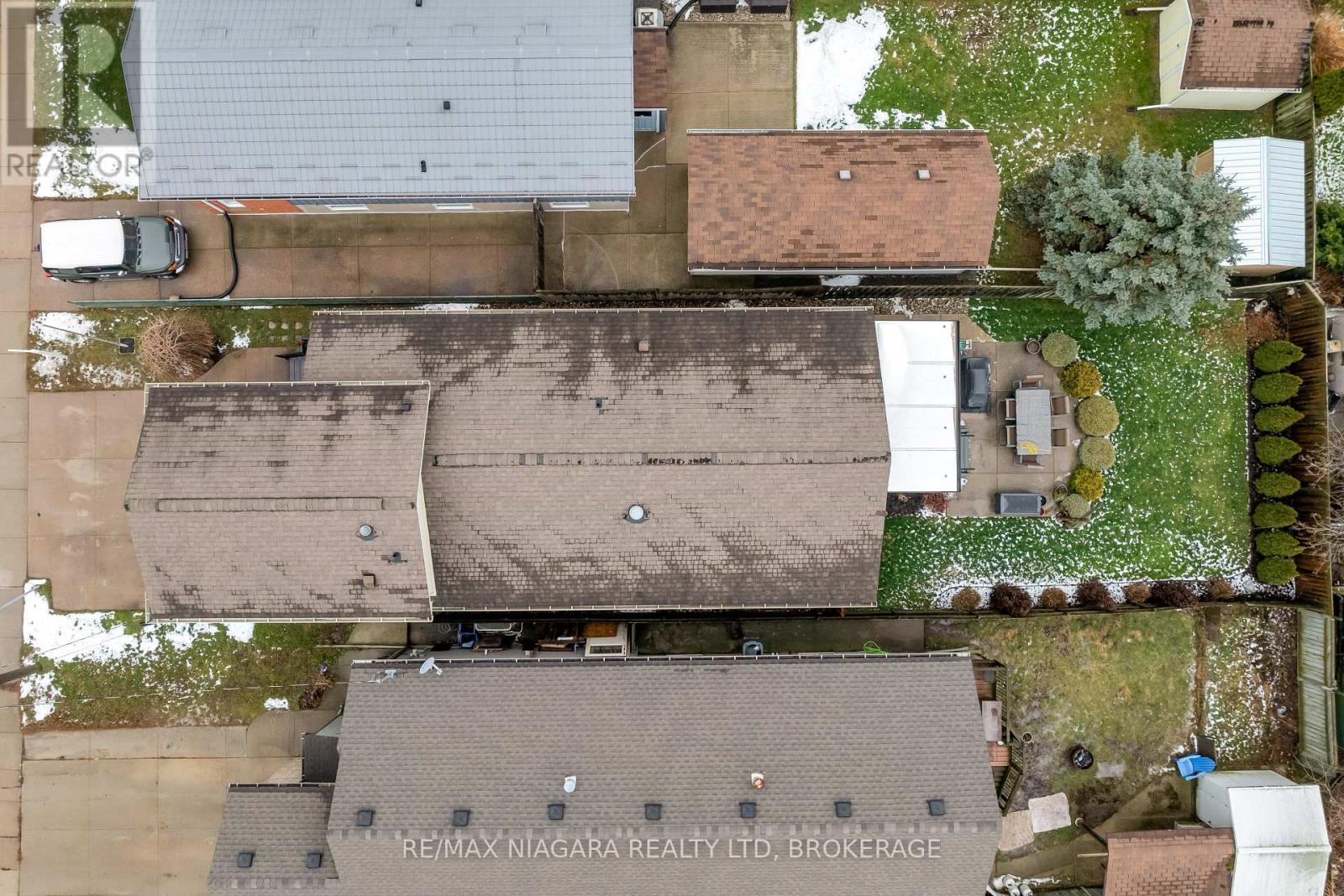 30 Ball Avenue E, St. Catharines, Ontario  L2T 1B5 - Photo 44 - X12678086