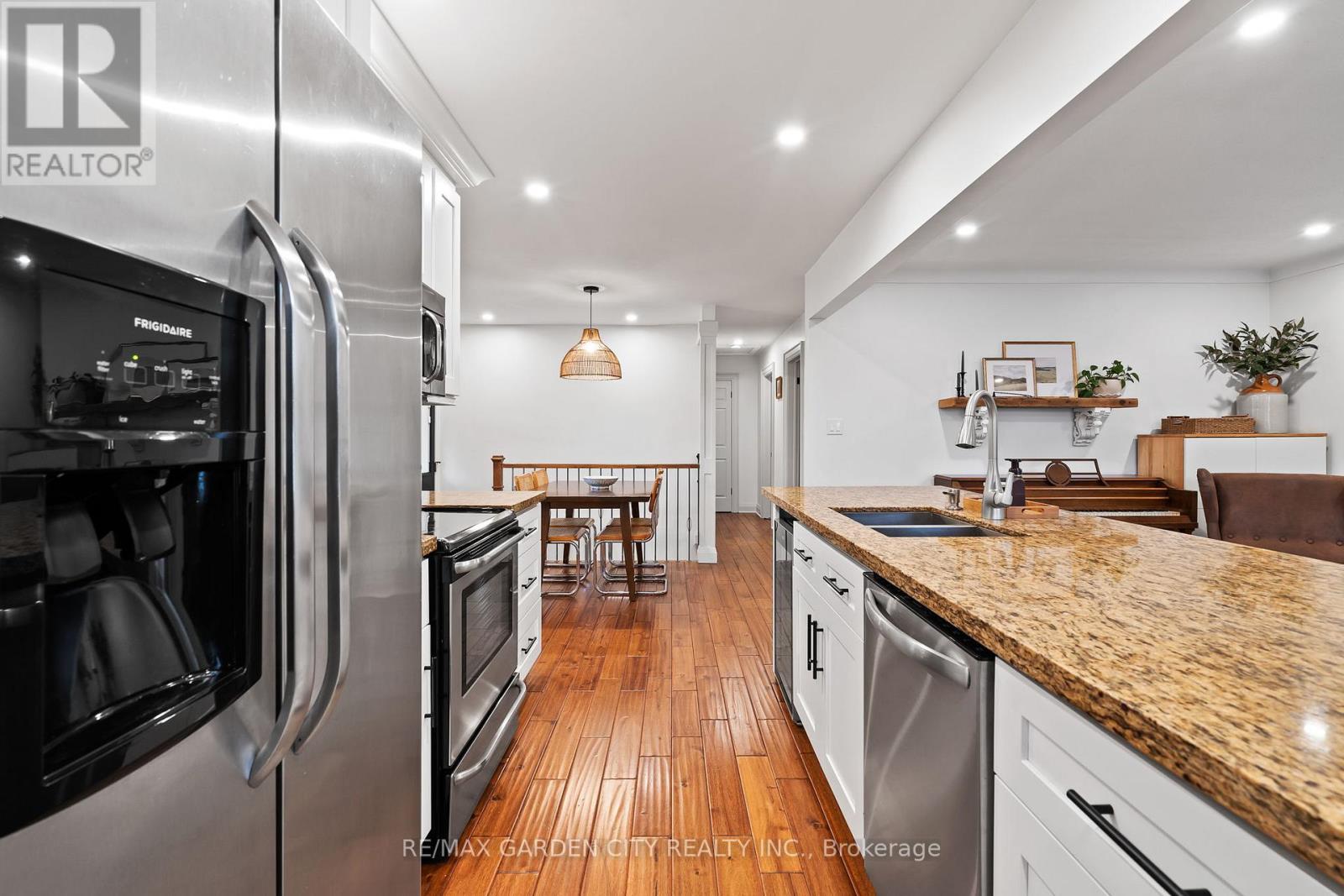 60 Brunswick Street, St. Catharines, Ontario  L2S 3A2 - Photo 13 - X12678186