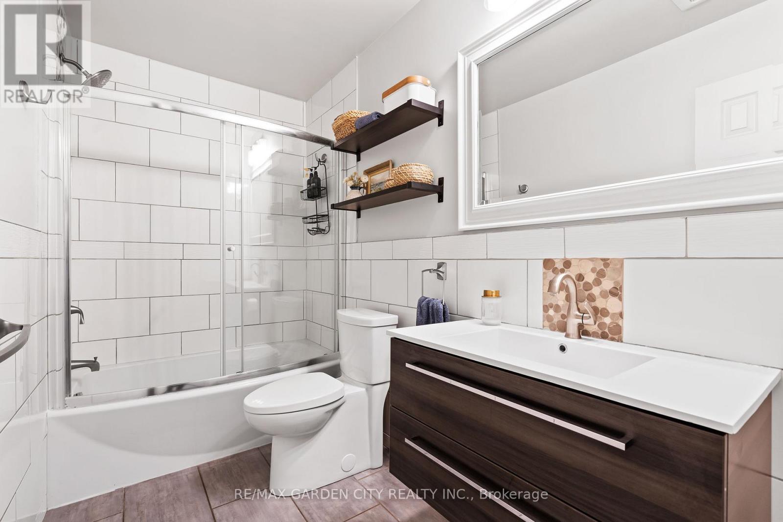 60 Brunswick Street, St. Catharines, Ontario  L2S 3A2 - Photo 17 - X12678186