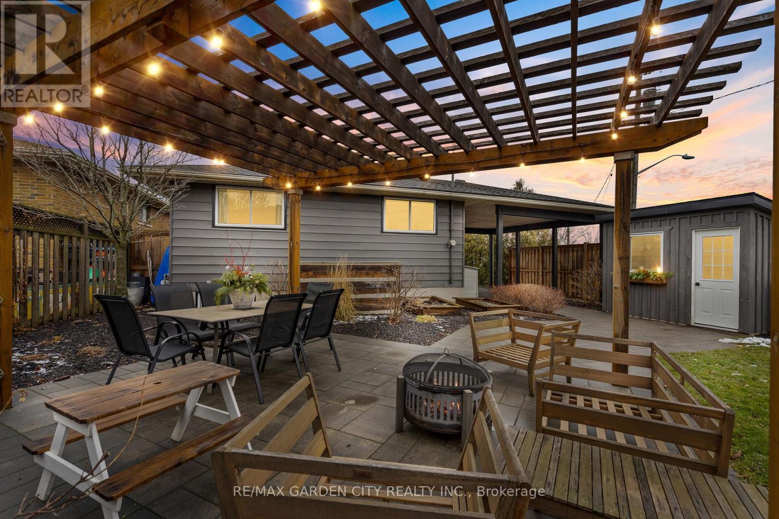 60 Brunswick Street, St. Catharines, Ontario  L2S 3A2 - Photo 2 - X12678186