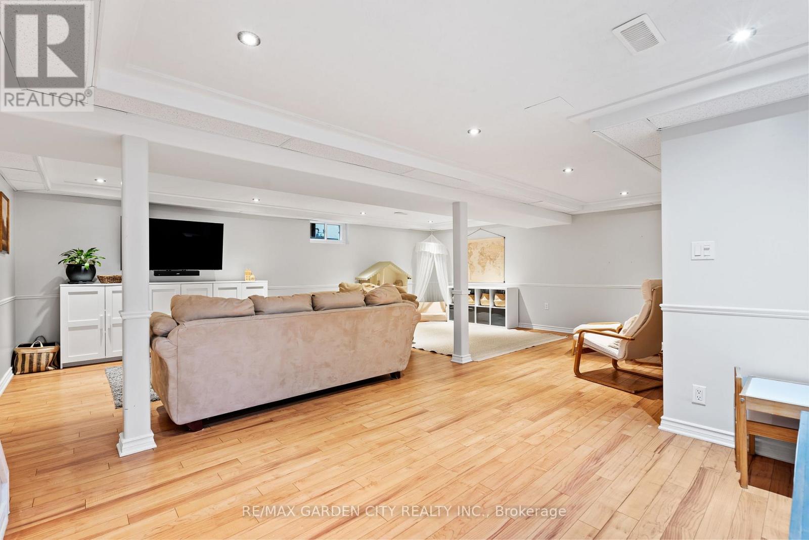 60 Brunswick Street, St. Catharines, Ontario  L2S 3A2 - Photo 26 - X12678186