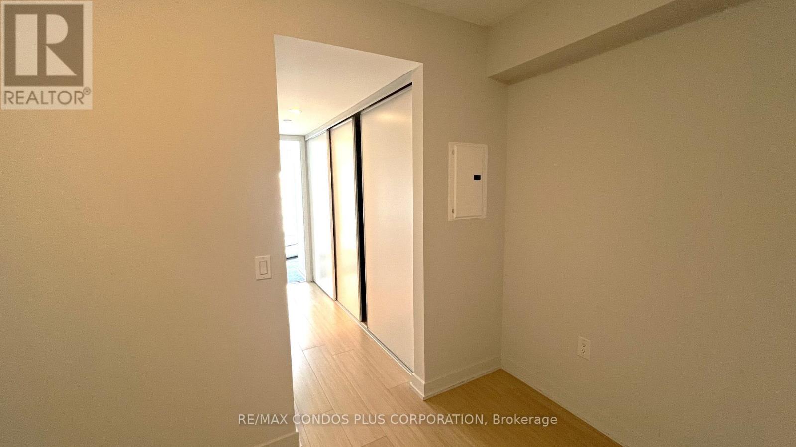 2502 - 75 Queens Wharf Road, Toronto, Ontario  M5V 0J8 - Photo 4 - C12611188