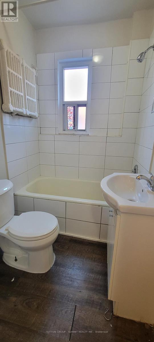 404 - 98 Vaughan Road, Toronto, Ontario  M6C 2M1 - Photo 8 - C12636716