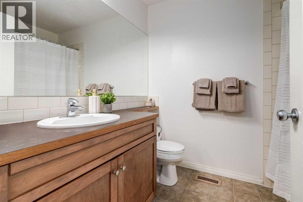 2045 Sagewood Point Sw, Airdrie, Alberta  T4B 3P1 - Photo 32 - A2276927