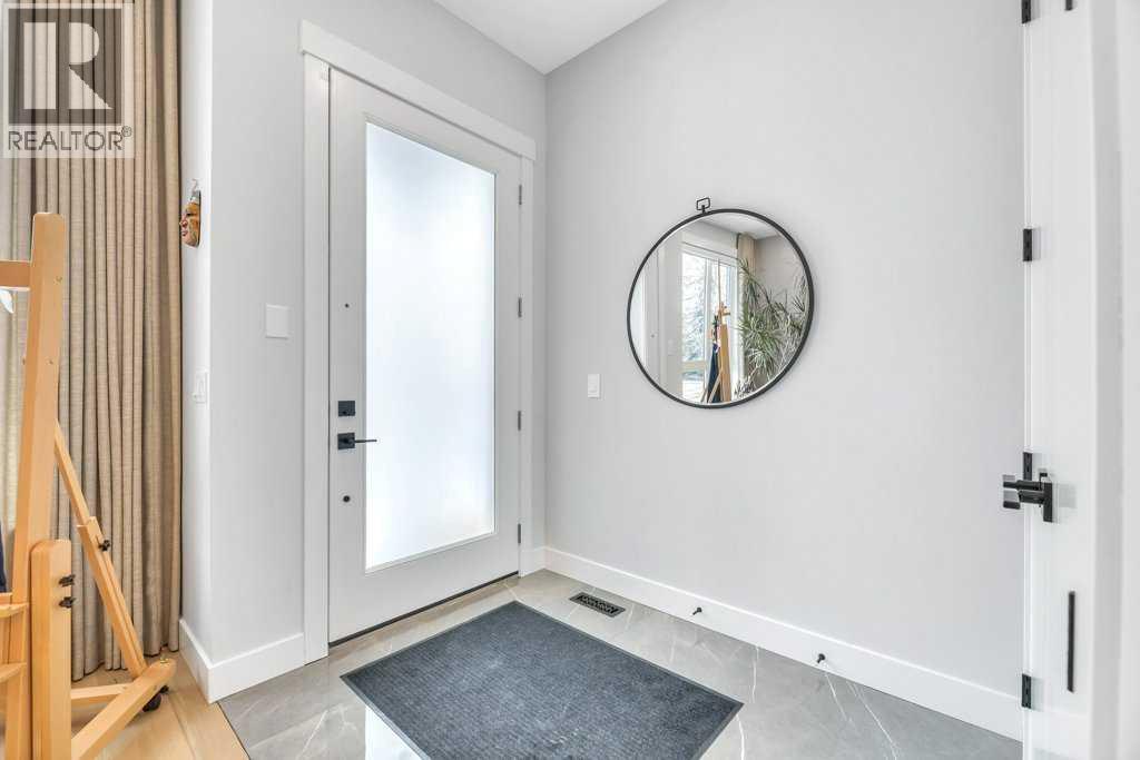 2427 27 Street Sw, Calgary, Alberta  T3E 2G2 - Photo 5 - A2277529