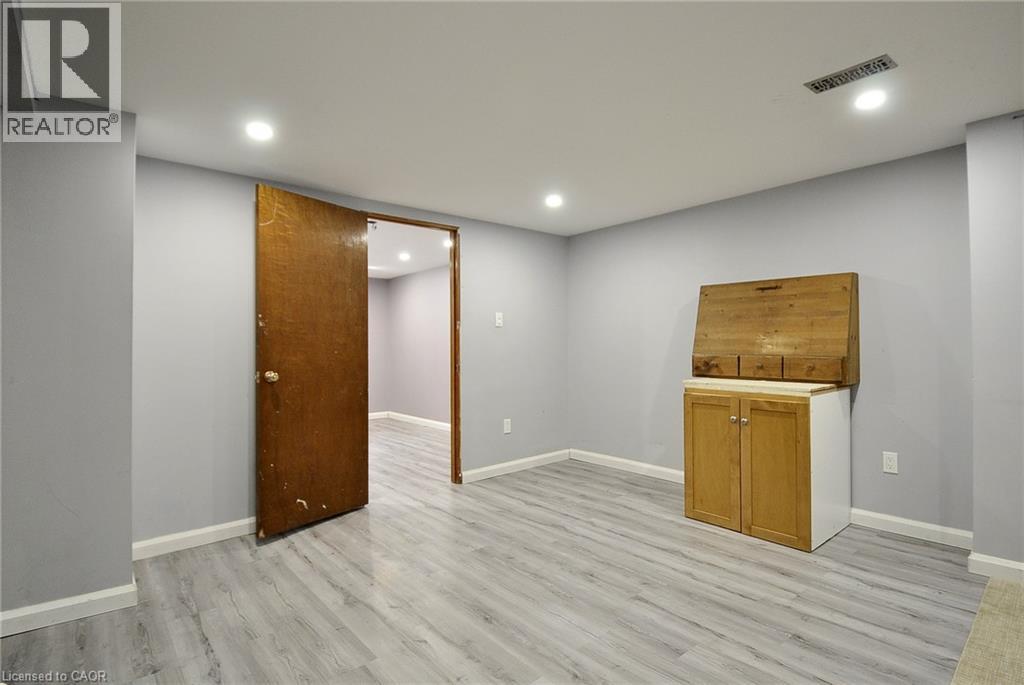 121 N Chalmers Street N, Cambridge, Ontario  N1R 5C1 - Photo 11 - 40796631