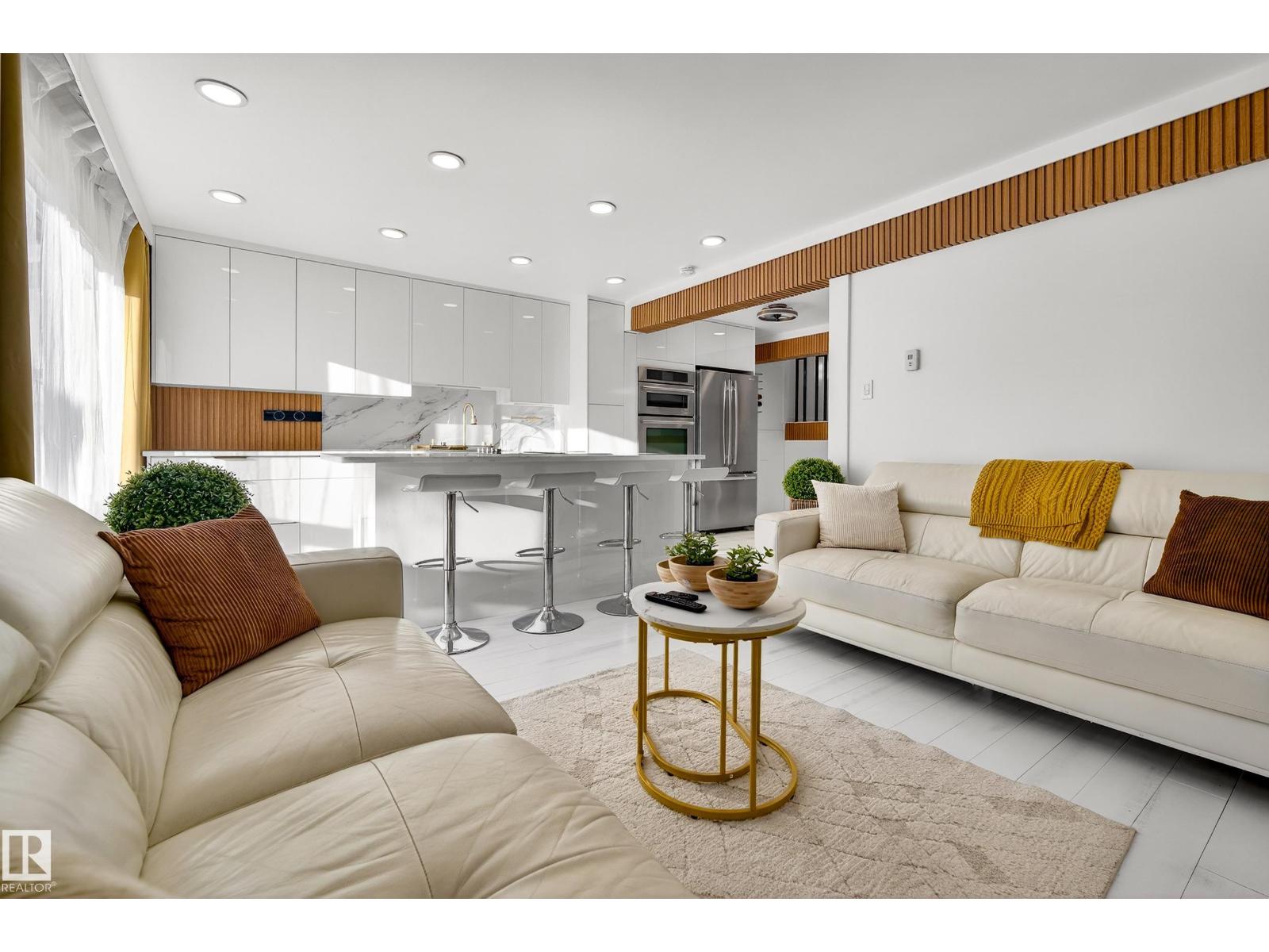 11a Meadowlark Vg Nw, Edmonton, Alberta  T4R 5X3 - Photo 11 - E4469439