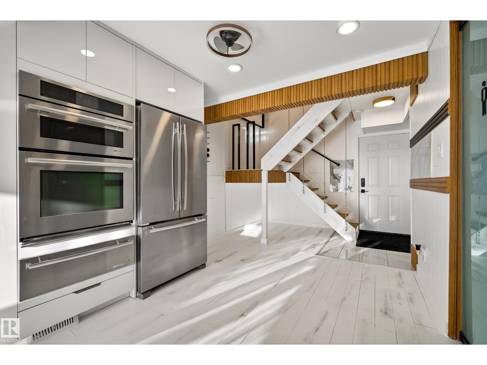 11a Meadowlark Vg Nw, Edmonton, Alberta  T4R 5X3 - Photo 12 - E4469439