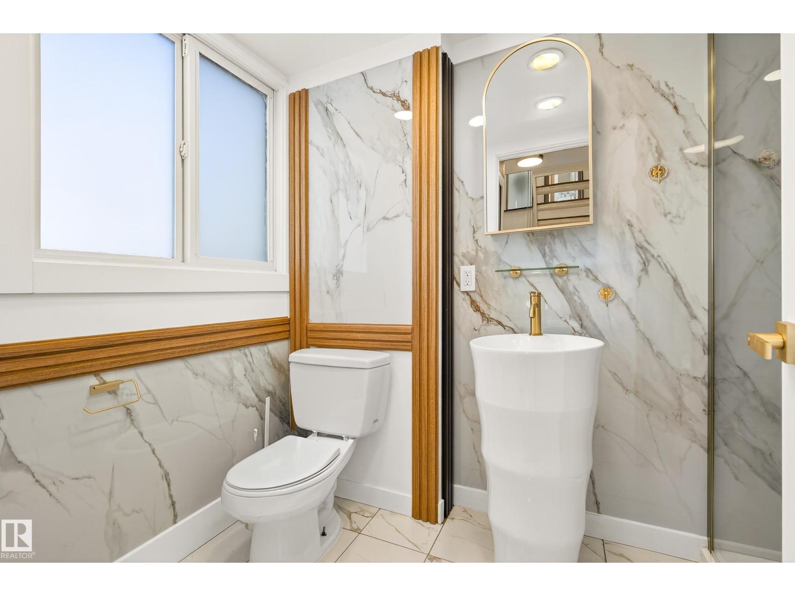 11a Meadowlark Vg Nw, Edmonton, Alberta  T4R 5X3 - Photo 23 - E4469439